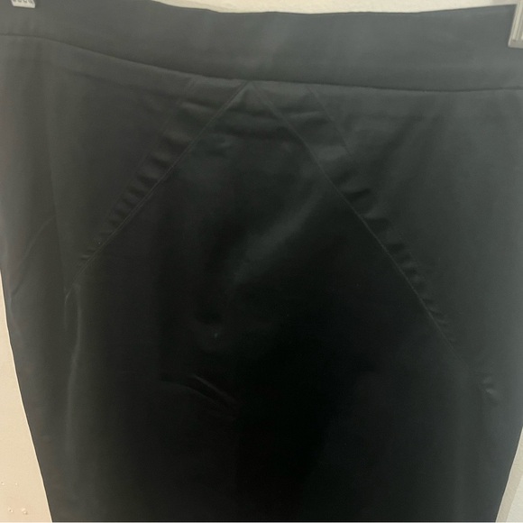 Dolce & Gabbana Black High WaisoPencil Skirt Gold Zipper with Back Slit - Picture 9 of 11